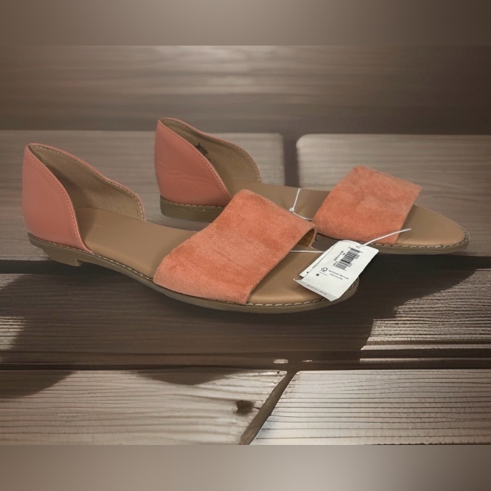 Old Navy Women’s Coral Suede Slide Sandals Size 8 New with Tags